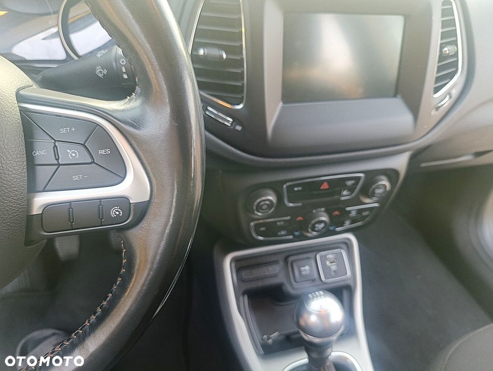 Jeep Compass 1.3 TMair Longitude FWD S&S - 18