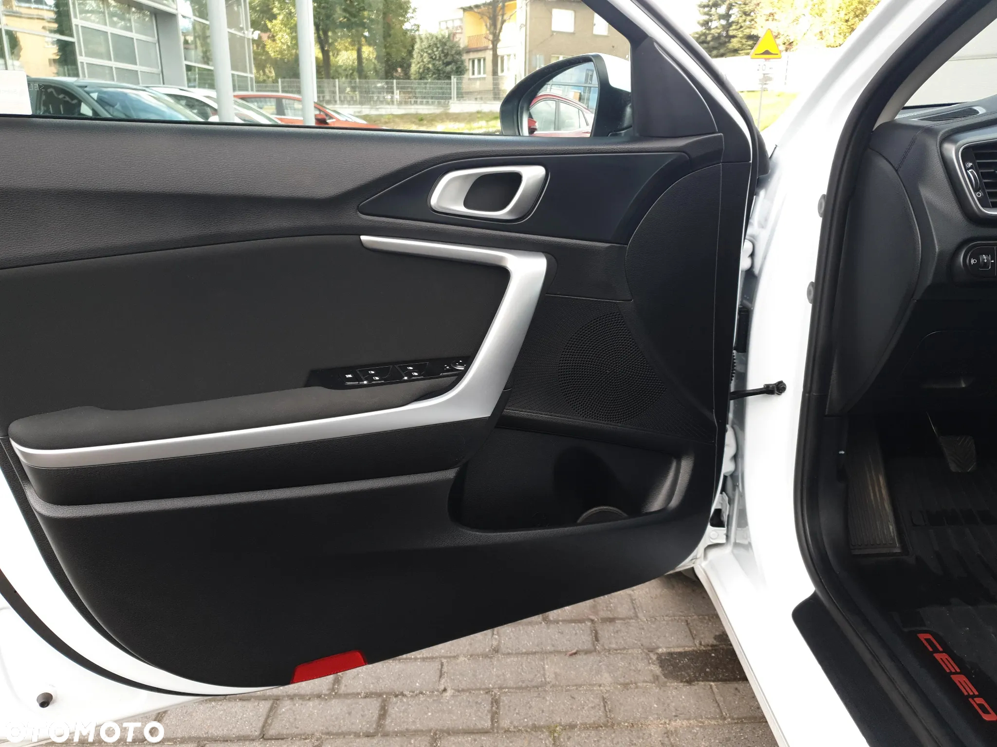 Kia Ceed 1.5 T-GDI M - 10