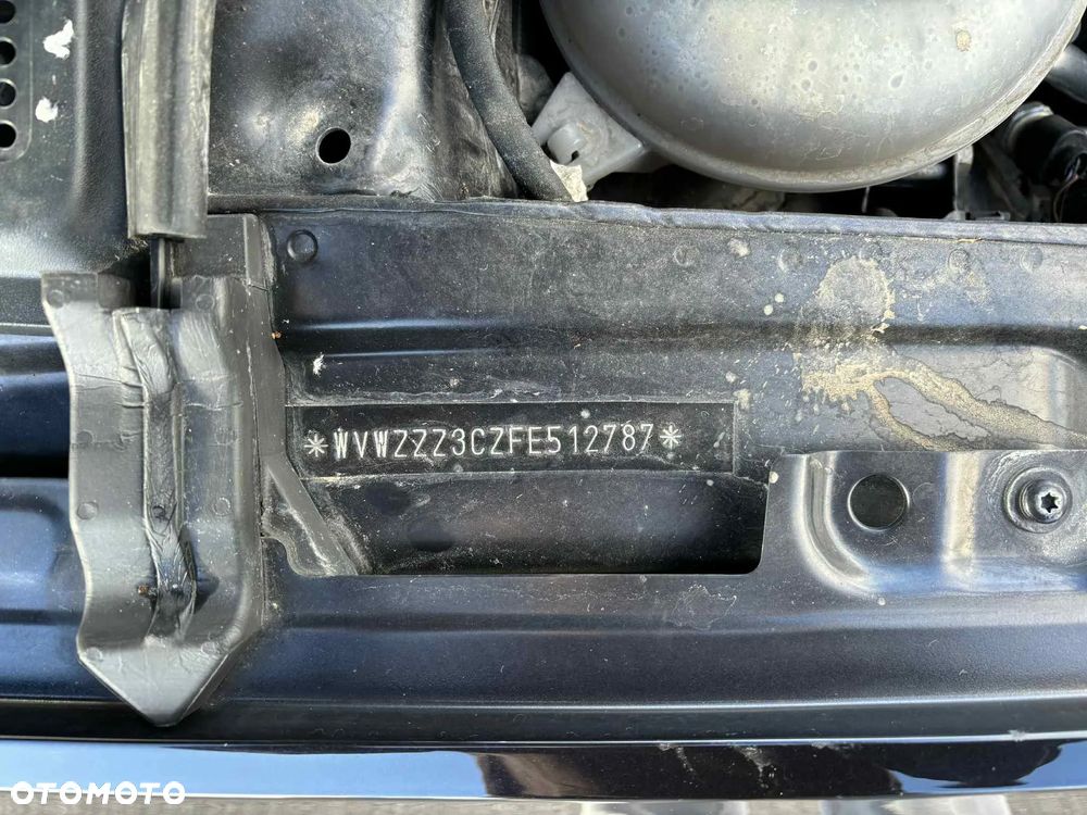 Volkswagen Passat - 14