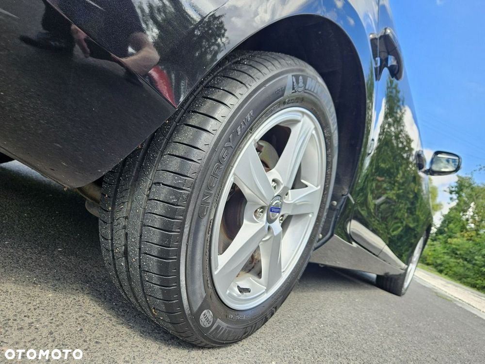 Volvo V40 D2 Momentum - 24