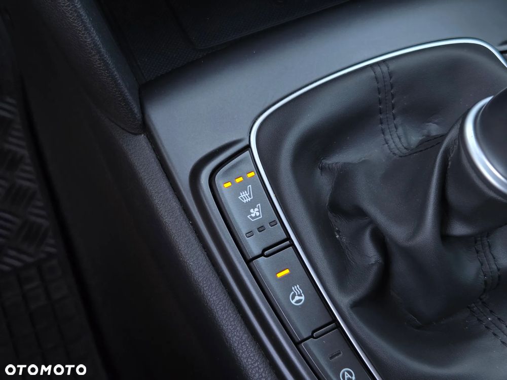 Hyundai Kona - 11
