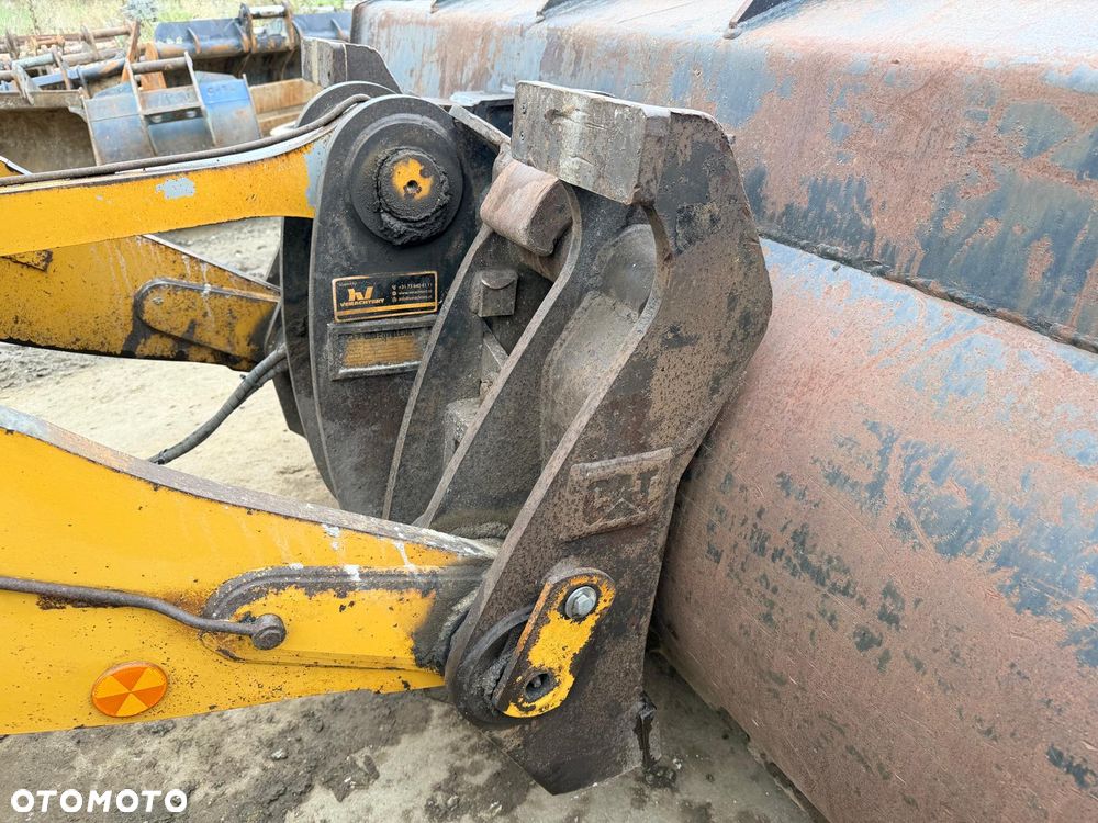 Caterpillar 930m - 8