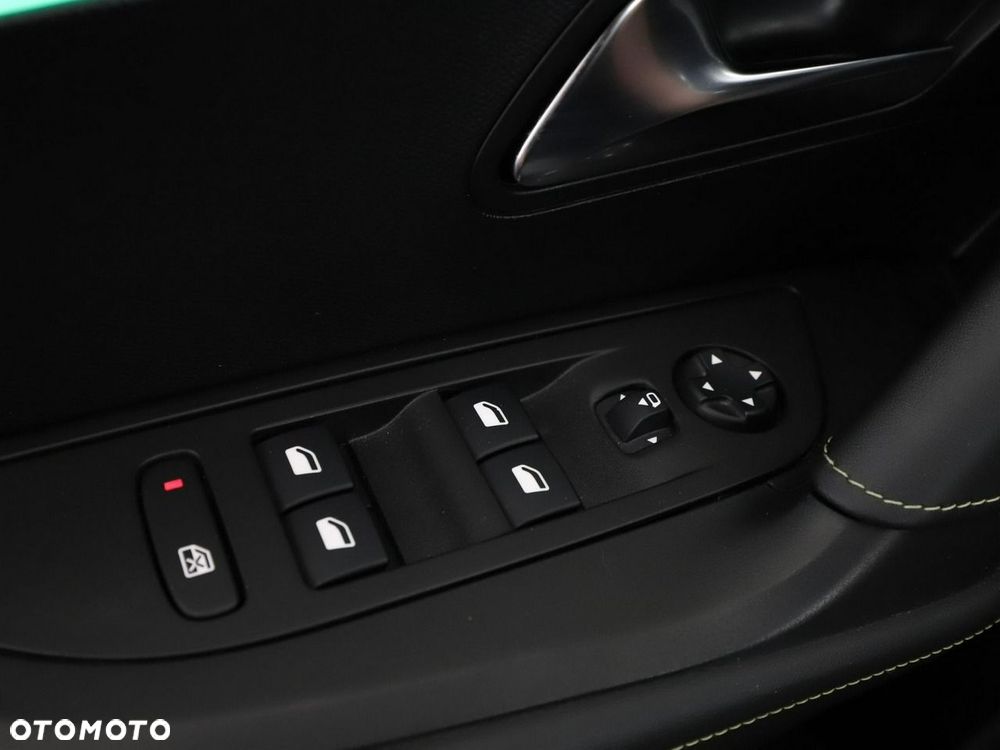 Peugeot 2008 1.2 PureTech GT S&S - 37