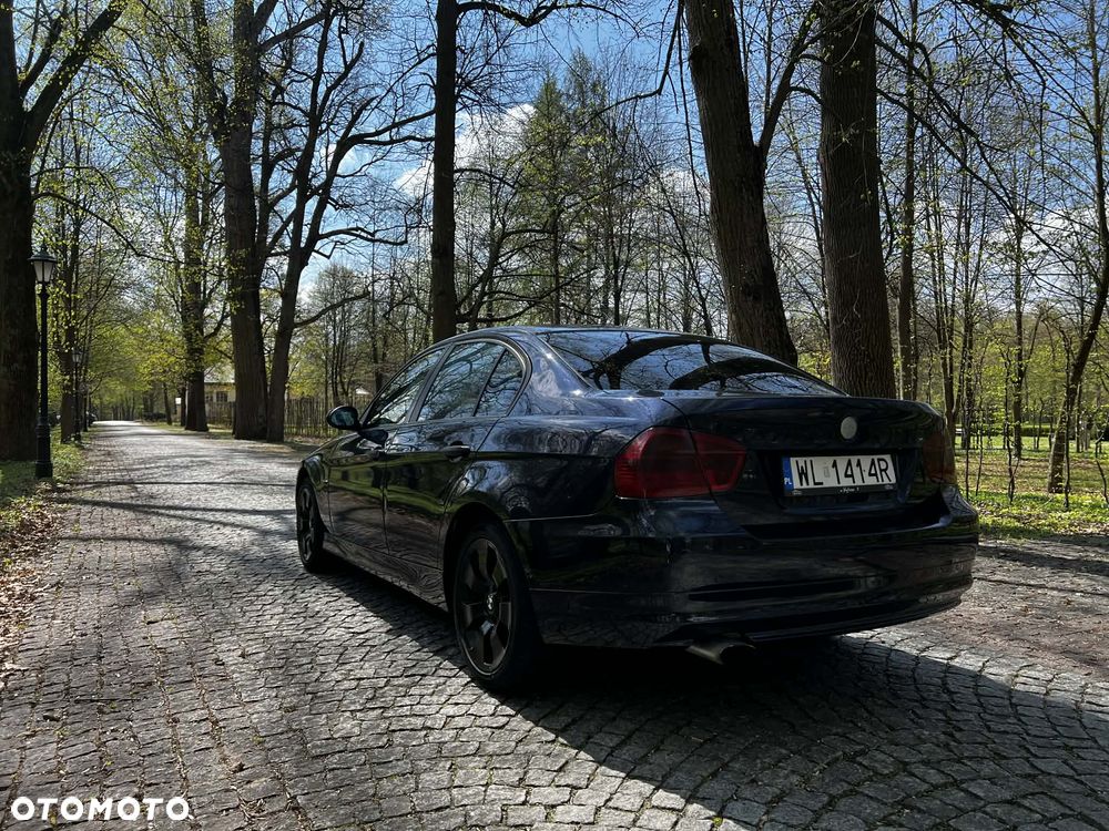 BMW Seria 3 320i - 5