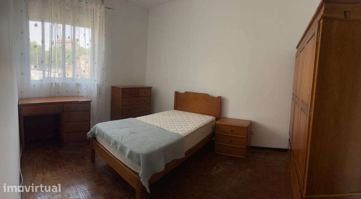 Quarto - localizado em Massarelos Porto - Grande imagem: 2/10