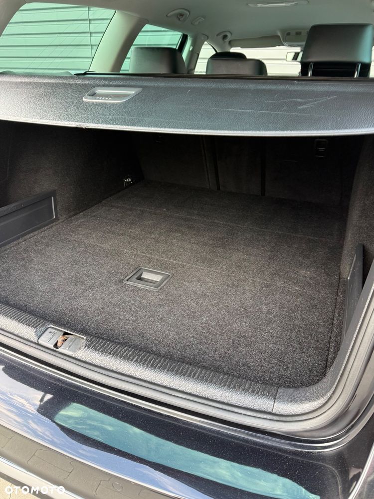 Volkswagen Passat 2.0 TDI DSG BlueMotion Technology Highline - 16