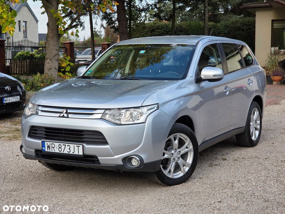Mitsubishi Outlander - 2