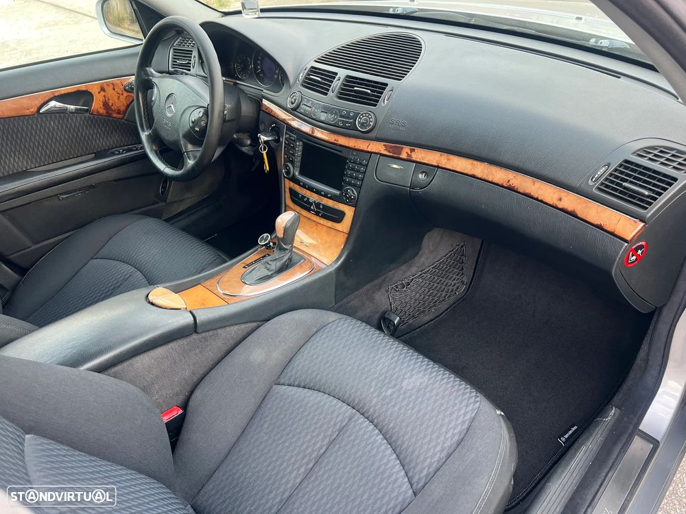 Mercedes-Benz E 220 CDI Auto Elegance - 13