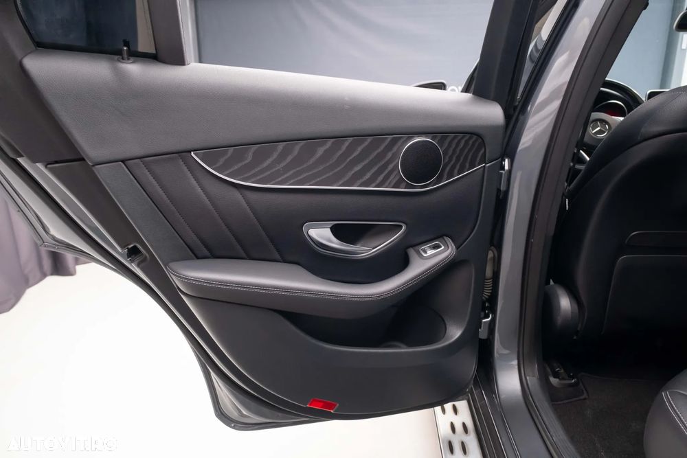 Mercedes-Benz GLC 250 d 4MATIC 9G-TRONIC AMG Line - 32