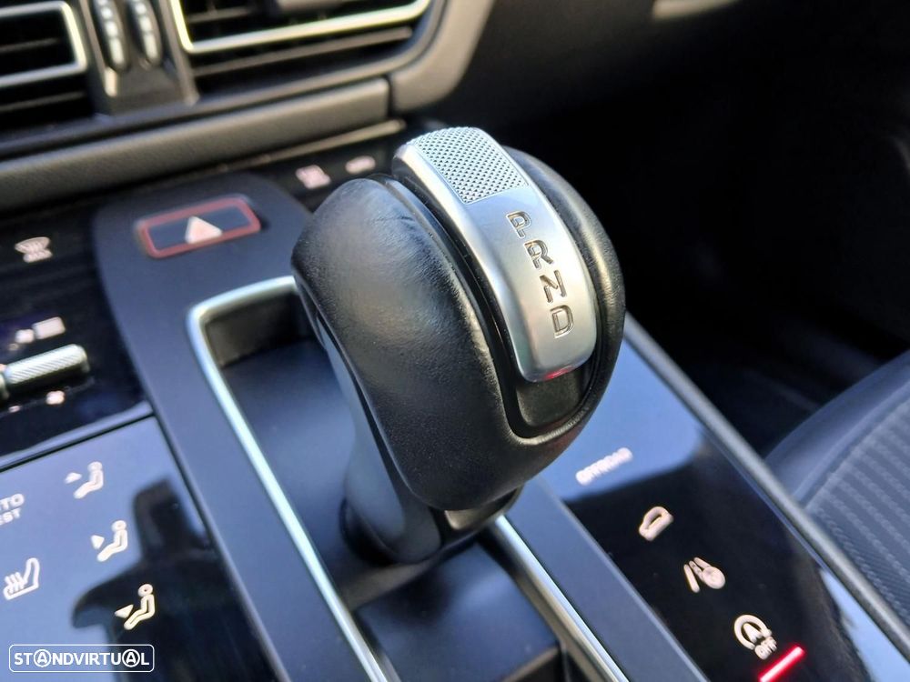 Porsche Macan T - 16