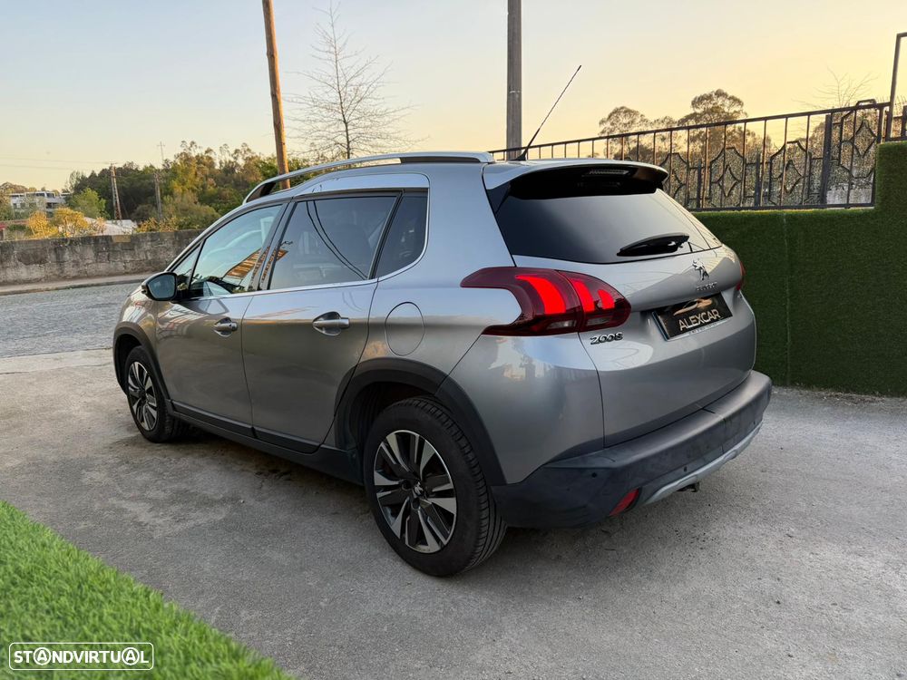 Peugeot 2008 1.2 PureTech Allure - 16