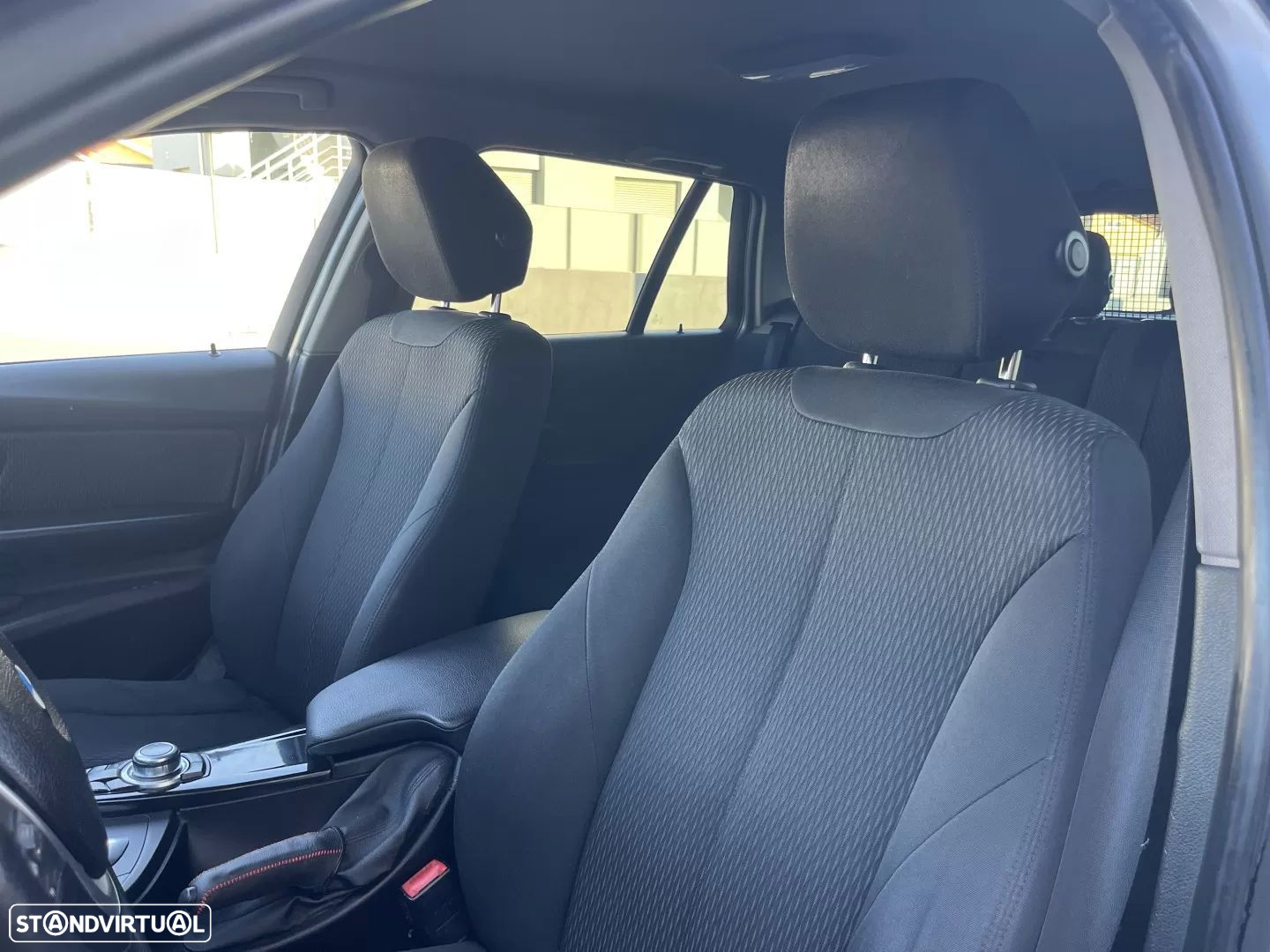 BMW 318 d Touring Aut. Sport Line - 36