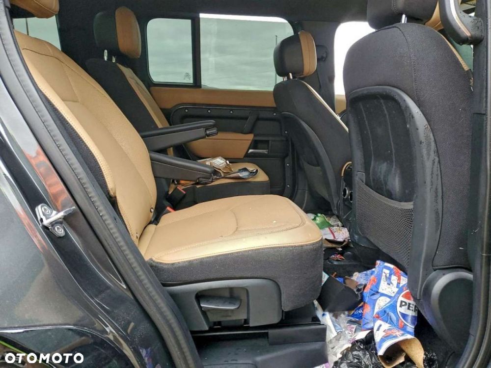 Land Rover Defender - 11