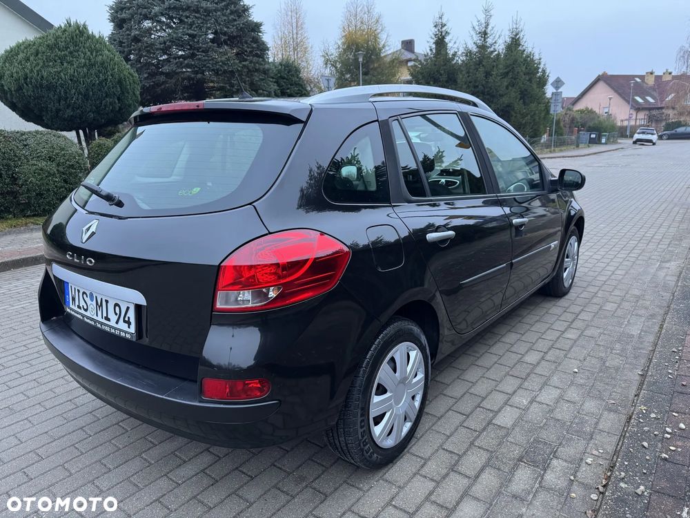 Renault Clio 1.2 16V 75 Expression - 4