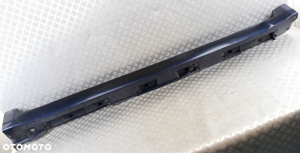 próg listwa progowa prawa TOYOTA AVENSIS T27 08-15 - 2