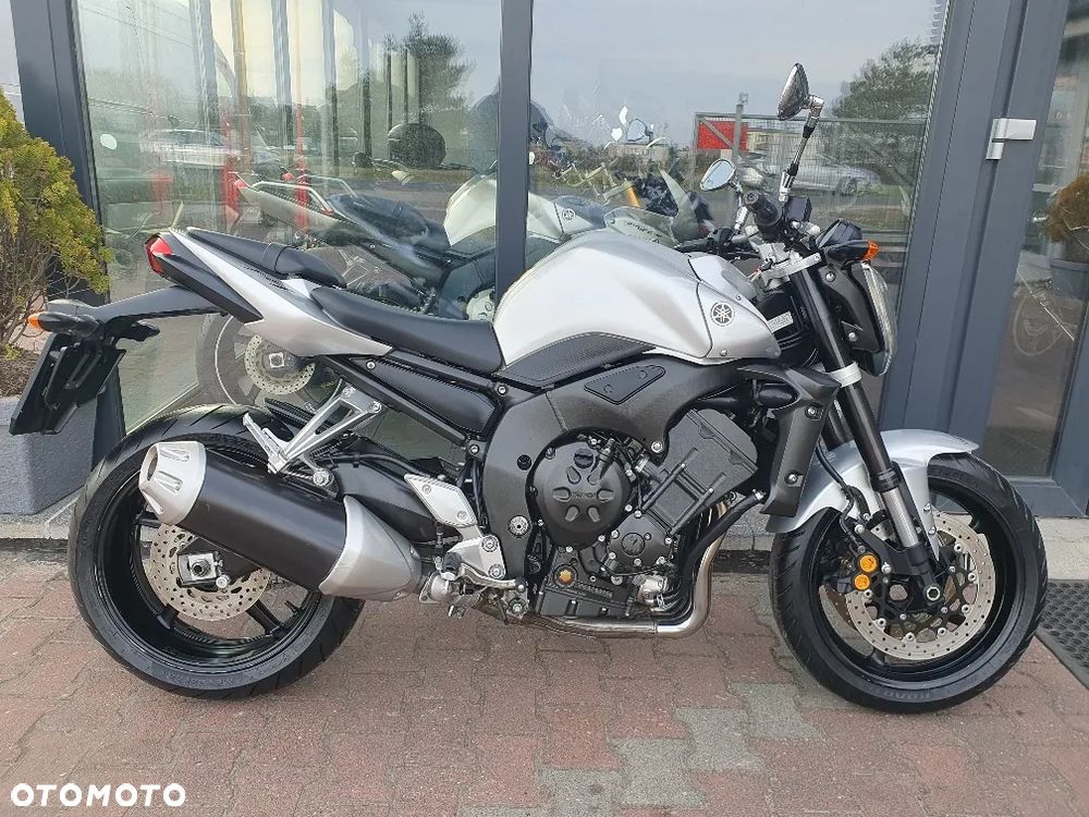 Yamaha FZ - 22