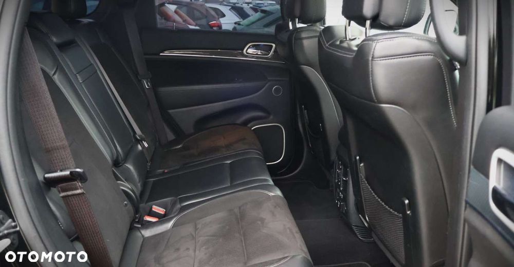 Jeep Grand Cherokee - 18