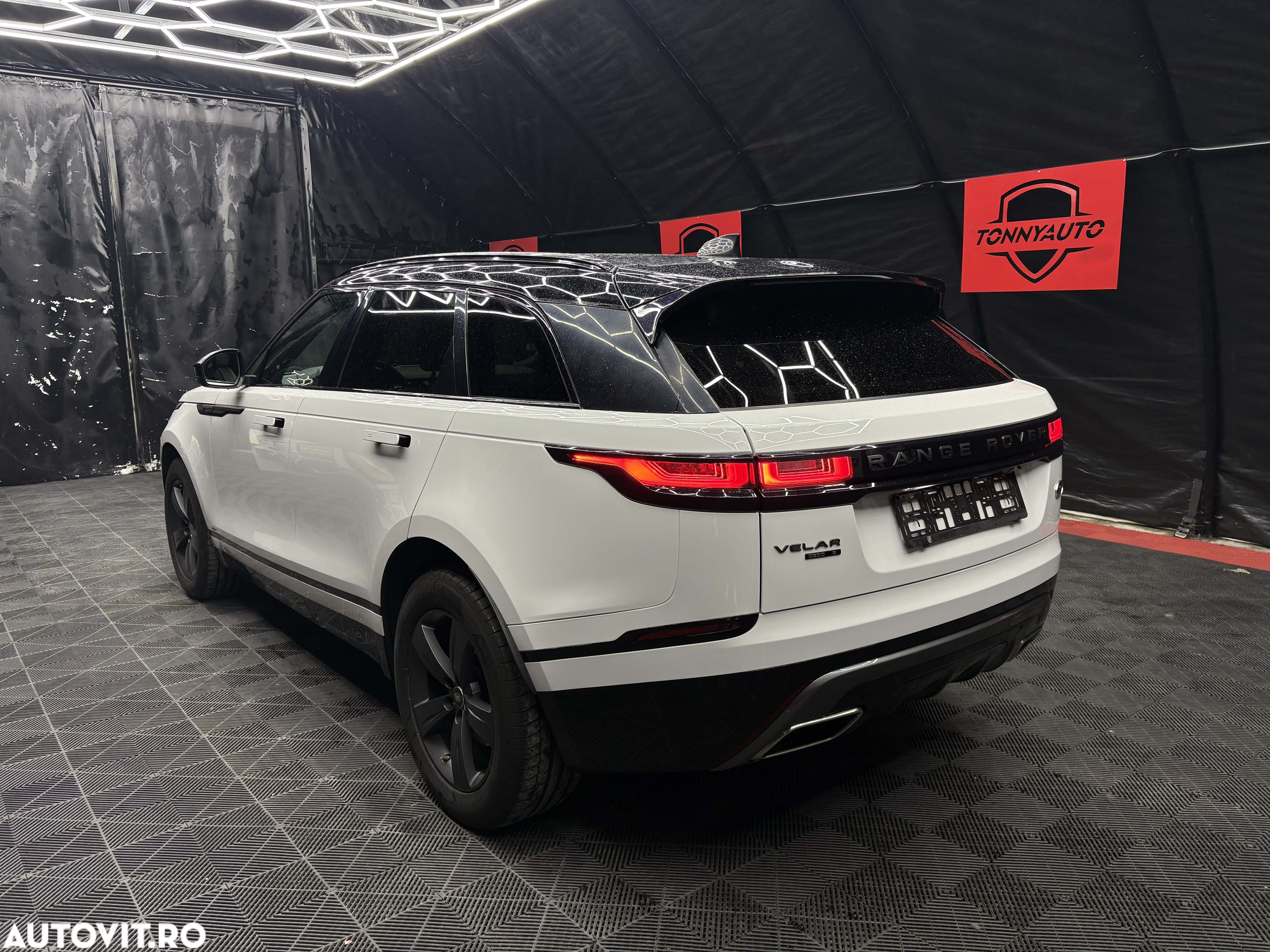Land Rover Range Rover Velar 3.0 R-Dynamic S - 6