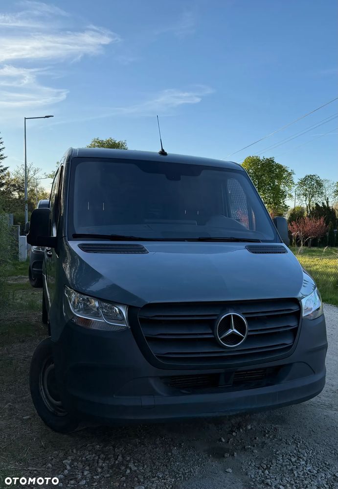 Mercedes-Benz Sprinter - 1