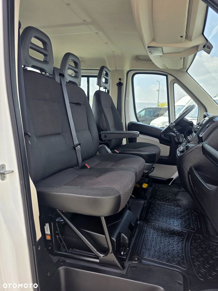 Peugeot BOXER 2,0 HDI 163 KONNA DOKA BRYGADÓWKA 7 OSOBOWA 3M SKRZYNIA KLIMA WEBASTO 138T/KM PRZEBIEGU GWARANCJA 16 CALOWE KOŁA - 24