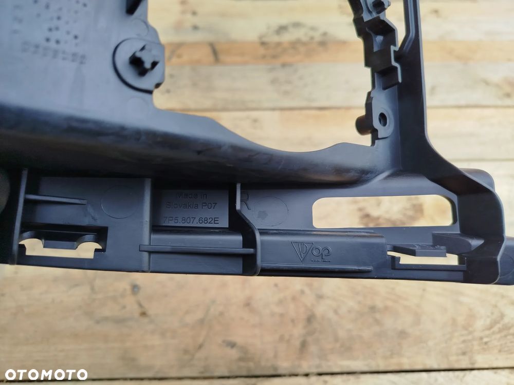 Porsche Cayenne II 7P5 kratka zderzaka przód przednia prawa lift - 4