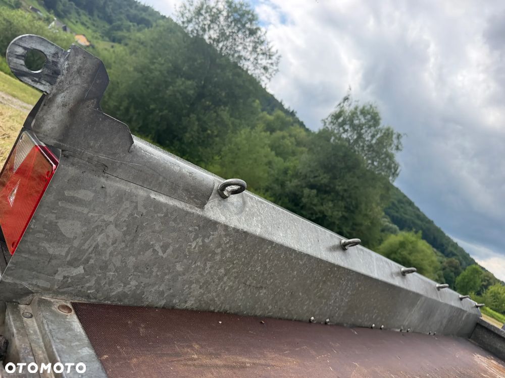 Inny Przyczepa Dwuosiowa Ciężarowa-LAWETA Do Koparek Maszyn Budowlanych. HULCO TERRAX-2 3001-LK.  NAJAZD Pełny Klapa z Bardzo mocnej konstrukcji. Lekki system otwierania najazdu jedną ręką! DMC 3000Kg! Jest To Laweta marki PREMIUM. Dwie ośie hamujące! Pełny ocynk. HULCO to Francuski Producent największy w Europie! Potężna jakość wykonania! Okazja Tanio. Laweta sprowadzona z Norwegii. Zero zużycia jak nówka sztuka! OKAZJA - 11