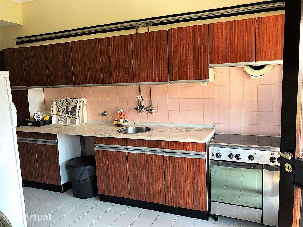 Quarto para rapaz estudante – Bairro da Gulbenkian - Grande imagem: 5/12