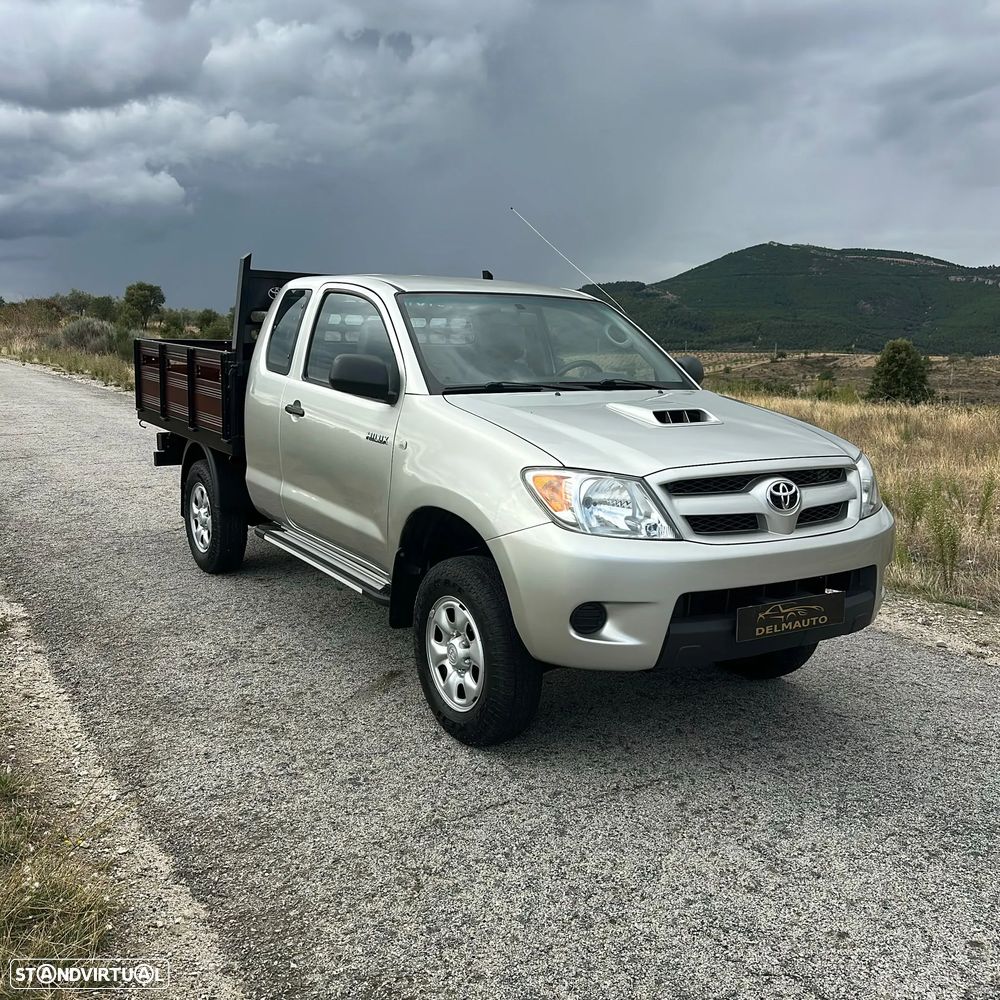 Toyota Hilux 2.5 D-4D 120 CV 4x4 - 4 Lugares - 3