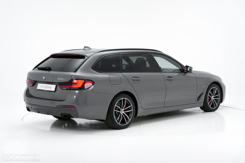 BMW 530 e Pack Desportivo M - 3
