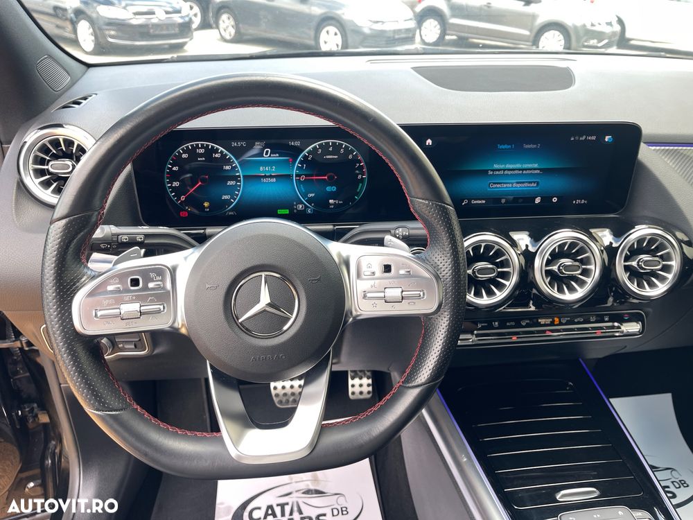 Mercedes-Benz GLA - 37