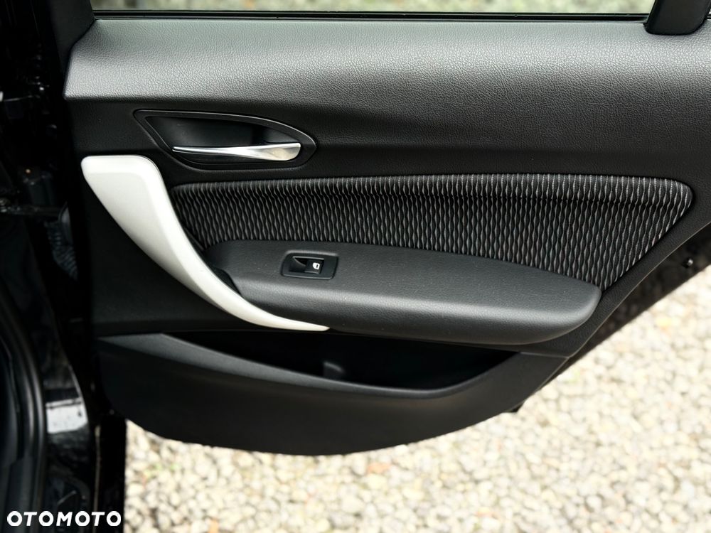 BMW Seria 1 120d Sport Line - 36