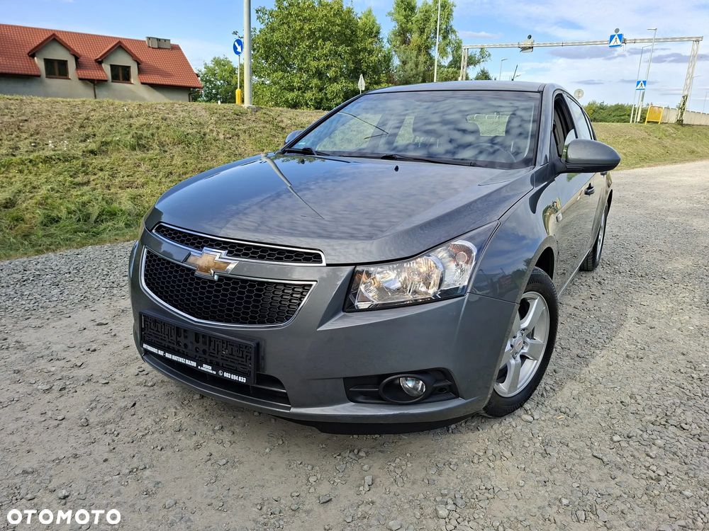 Chevrolet Cruze 1.6 LS+ - 2