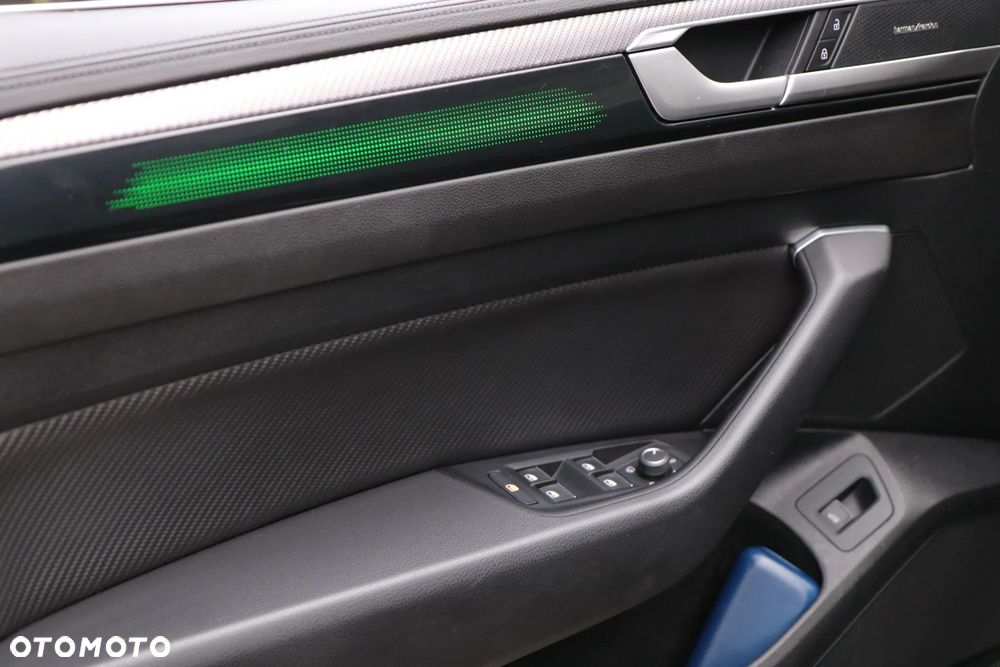 Volkswagen Arteon 2.0 TSI 4Motion R DSG - 11