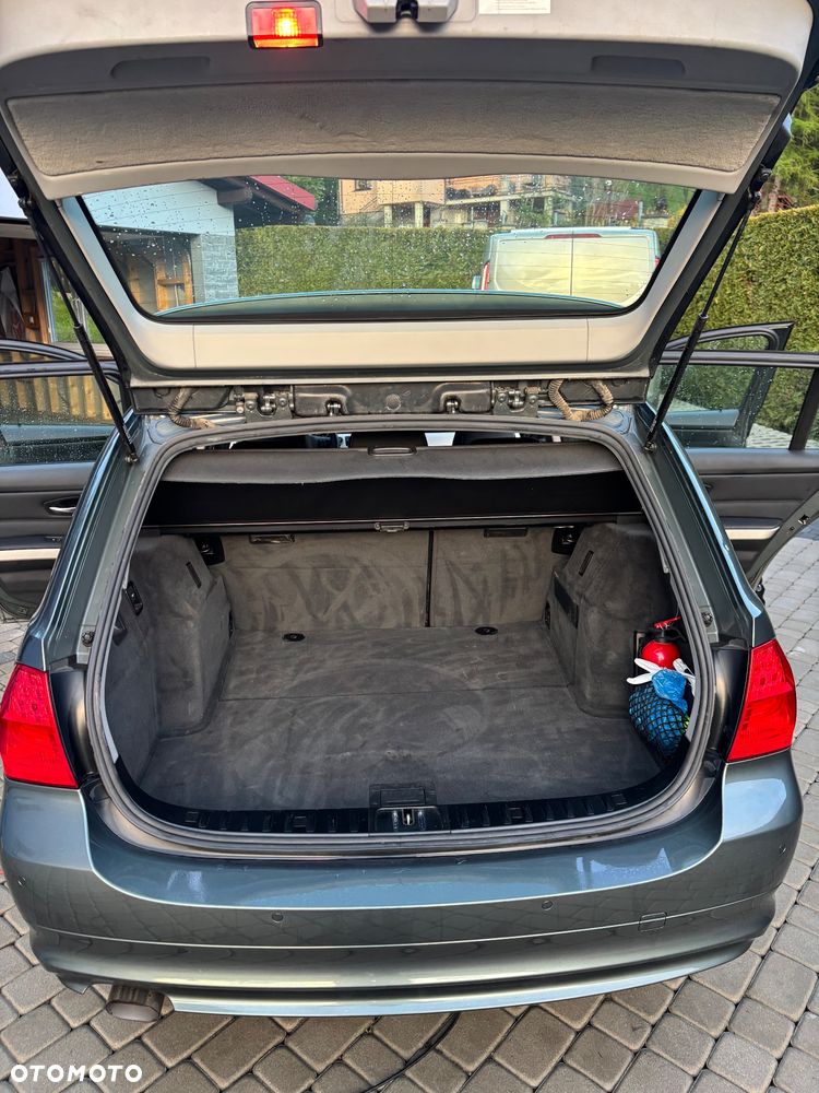 BMW Seria 3 318d DPF - 10