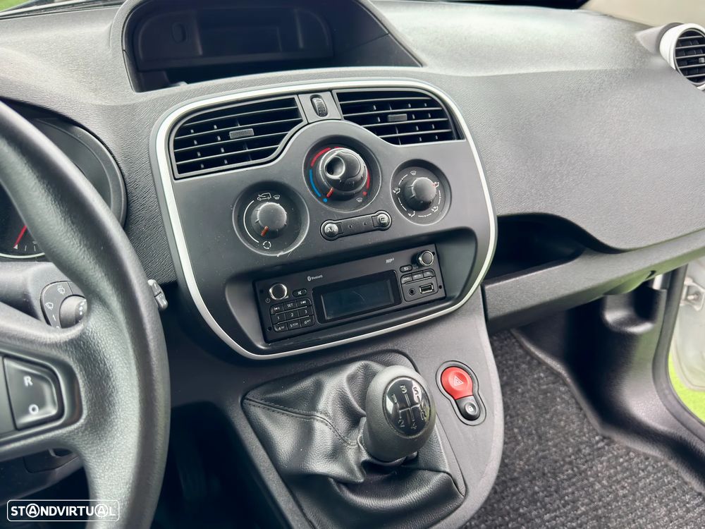 Renault Kangoo 1.5 dci 3 lugares - 16