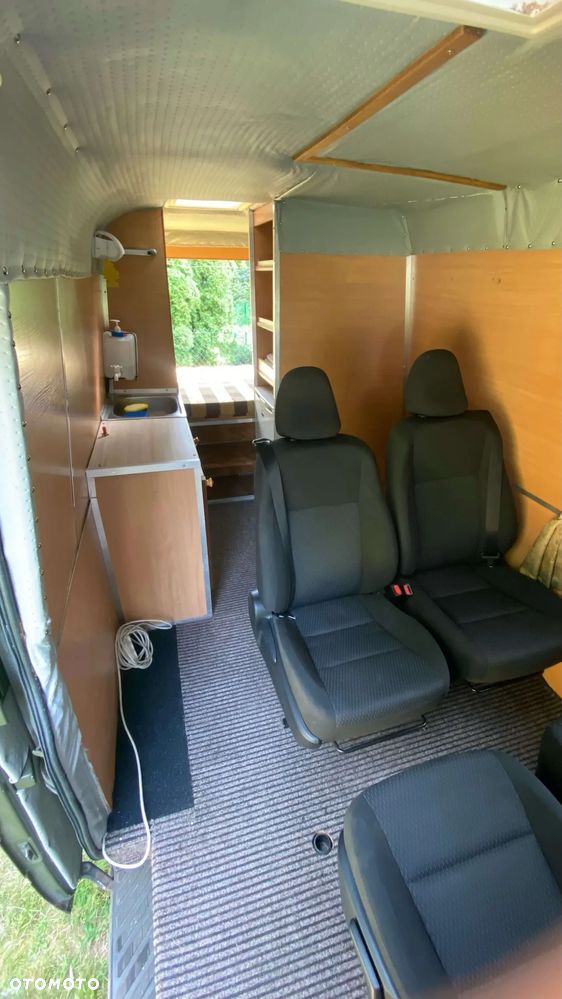 Mercedes-Benz Sprinter - 24