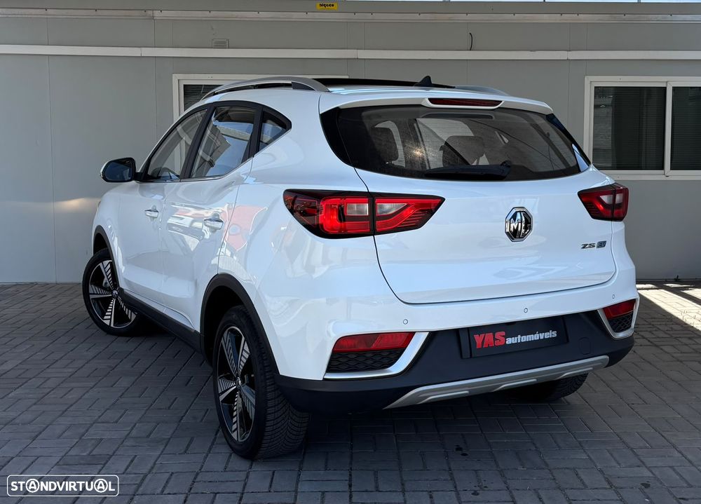 MG ZS EV 44.5 kWh Luxury - 30