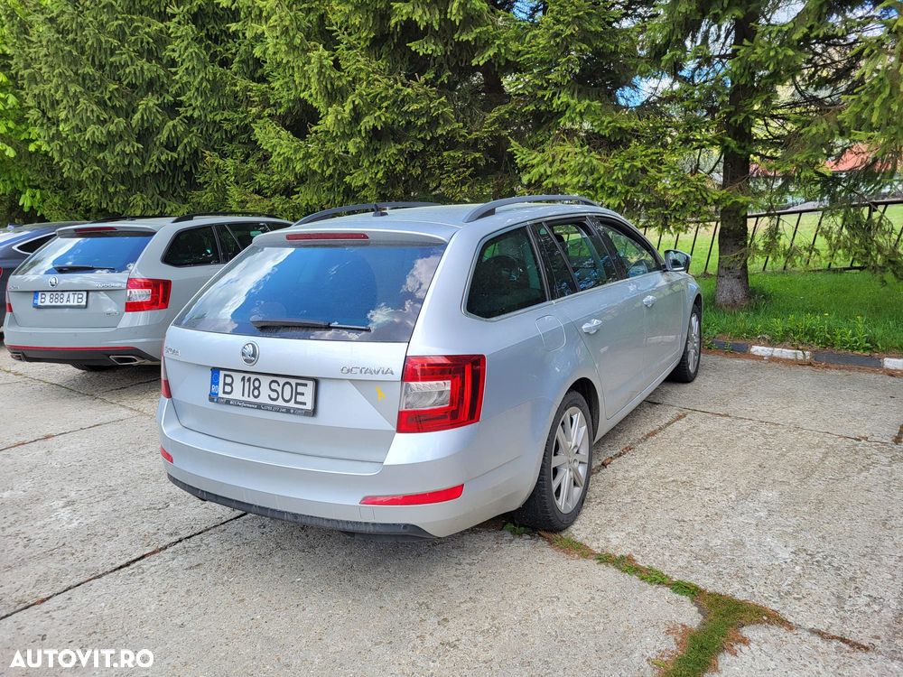 Skoda Octavia 1.6 TDI DPF DSG Sport Edition - 3