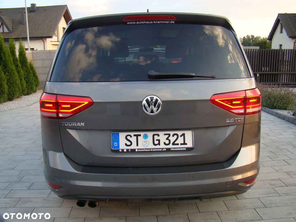 Volkswagen Touran 2.0 TDI SCR Highline - 11