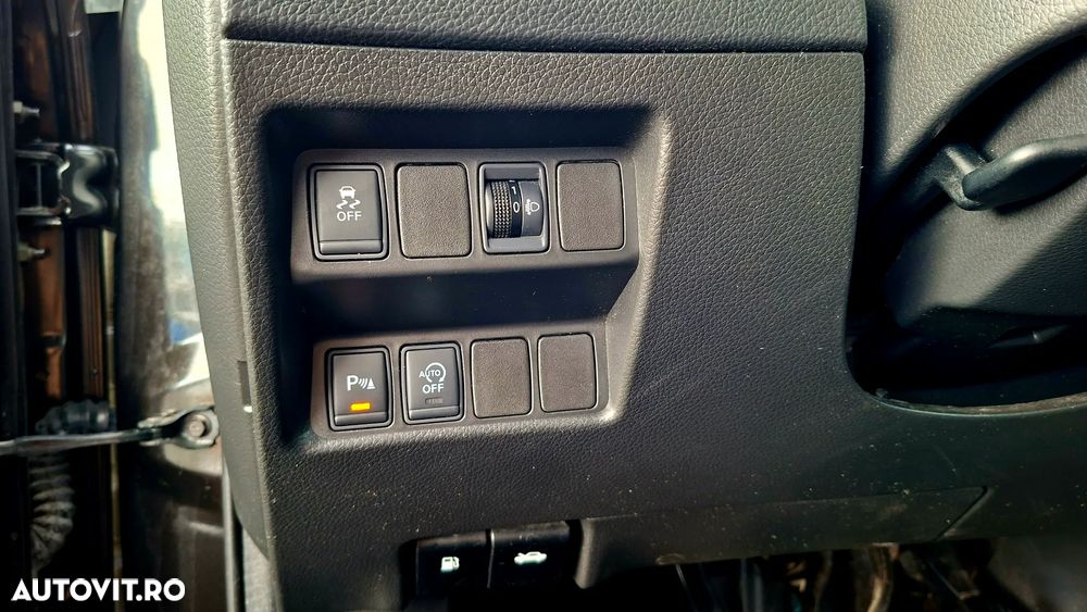 Nissan Qashqai 1.5 DCI Start/Stop N-Connecta - 13