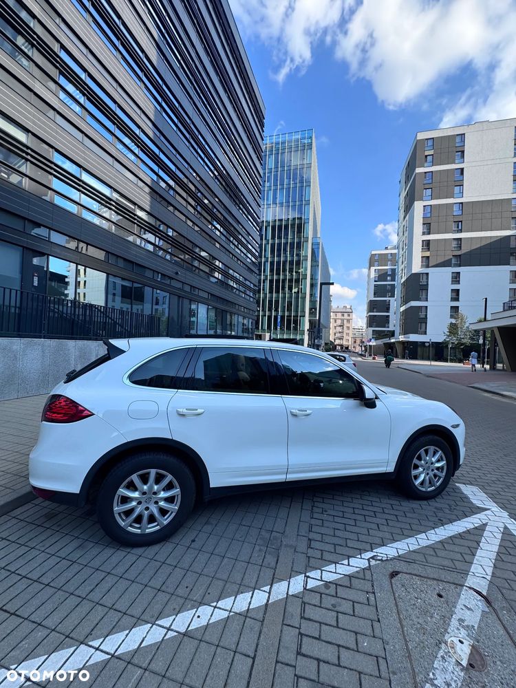 Porsche Cayenne - 5