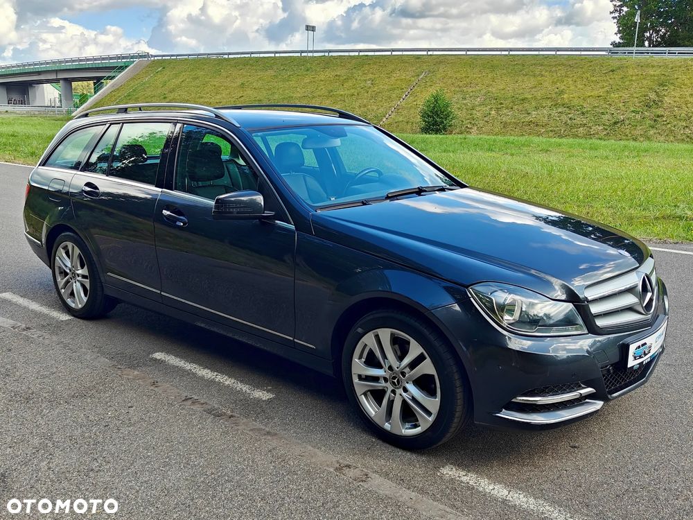 Mercedes-Benz Klasa C 200 CDI DPF (BlueEFFICIENCY) 7G-TRONIC Avantgarde - 16