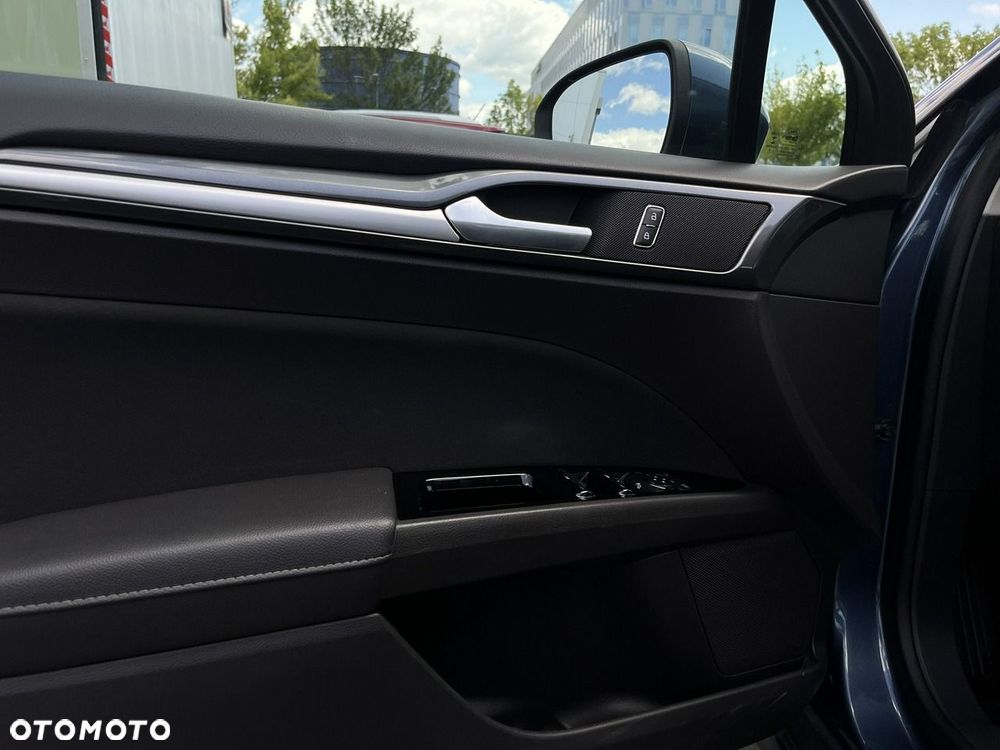 Ford Mondeo - 23