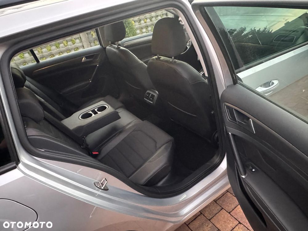 Volkswagen Golf - 17