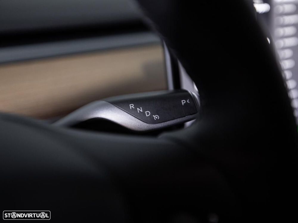 Tesla Model Y Long Range Dual Motor AWD - 21