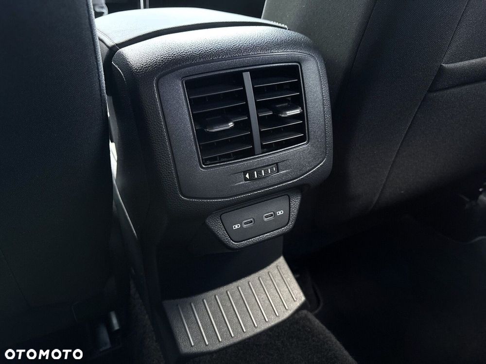 Volkswagen T-Roc 1.5 TSI R-Line DSG - 33