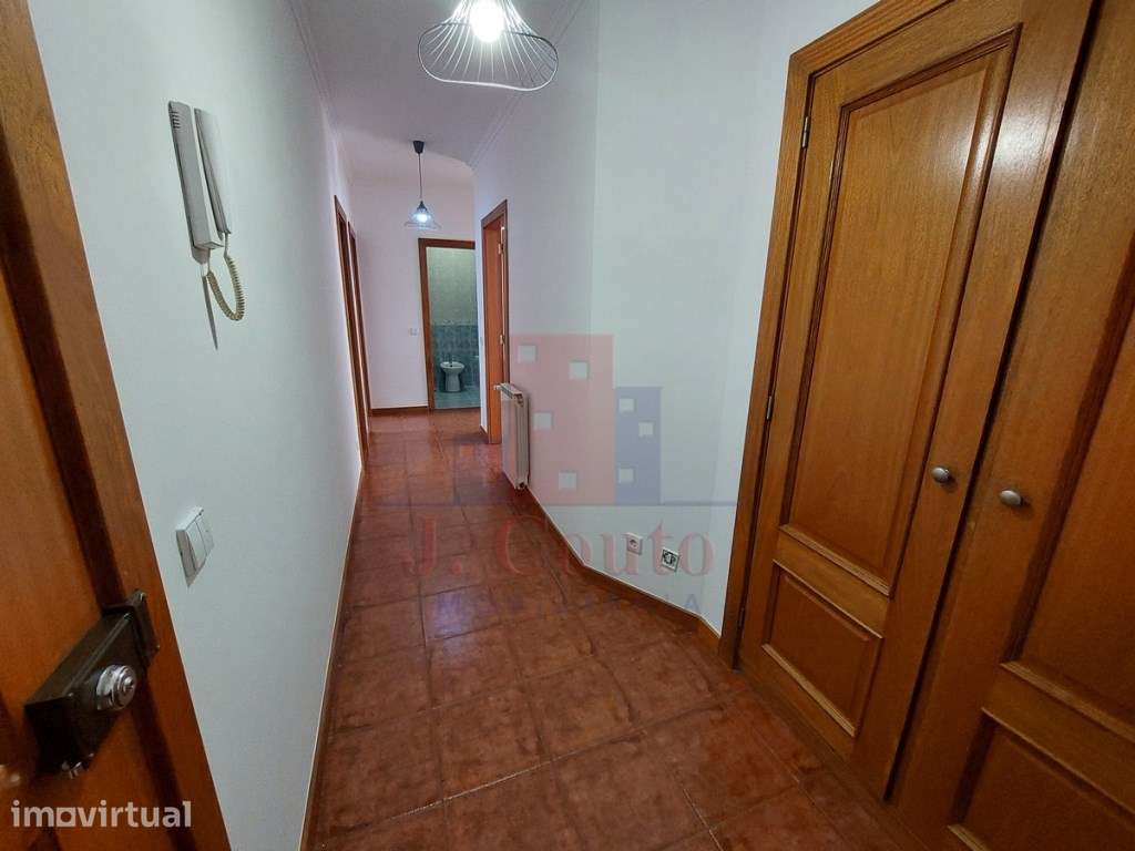 Apartamento T2 com Terraço em Caldas da Rainha - Grande imagem: 5/26