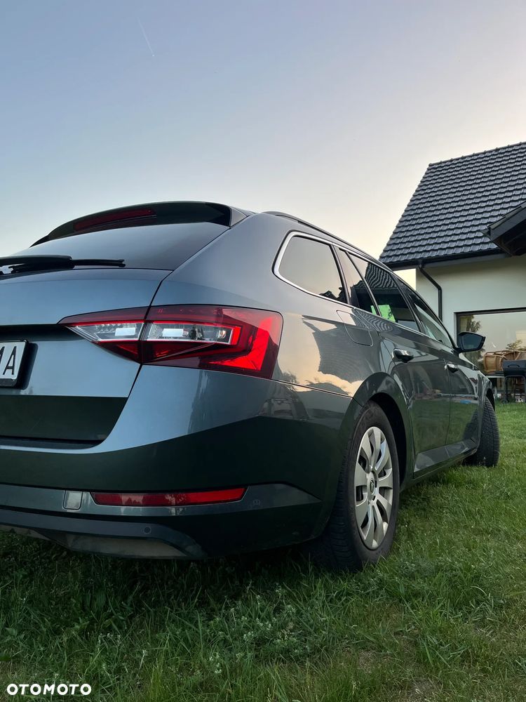 Skoda Superb 2.0 TDI Active DSG7 - 13