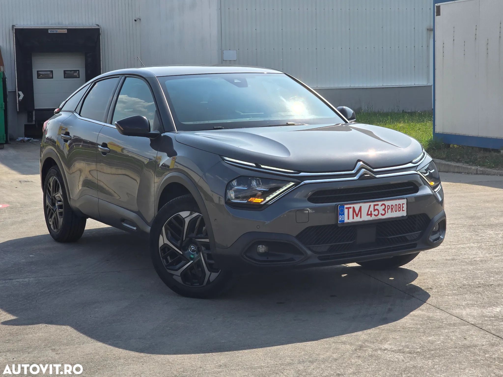 Citroën C4 BlueHDi 130 Stop&Start EAT8 SHINE - 1