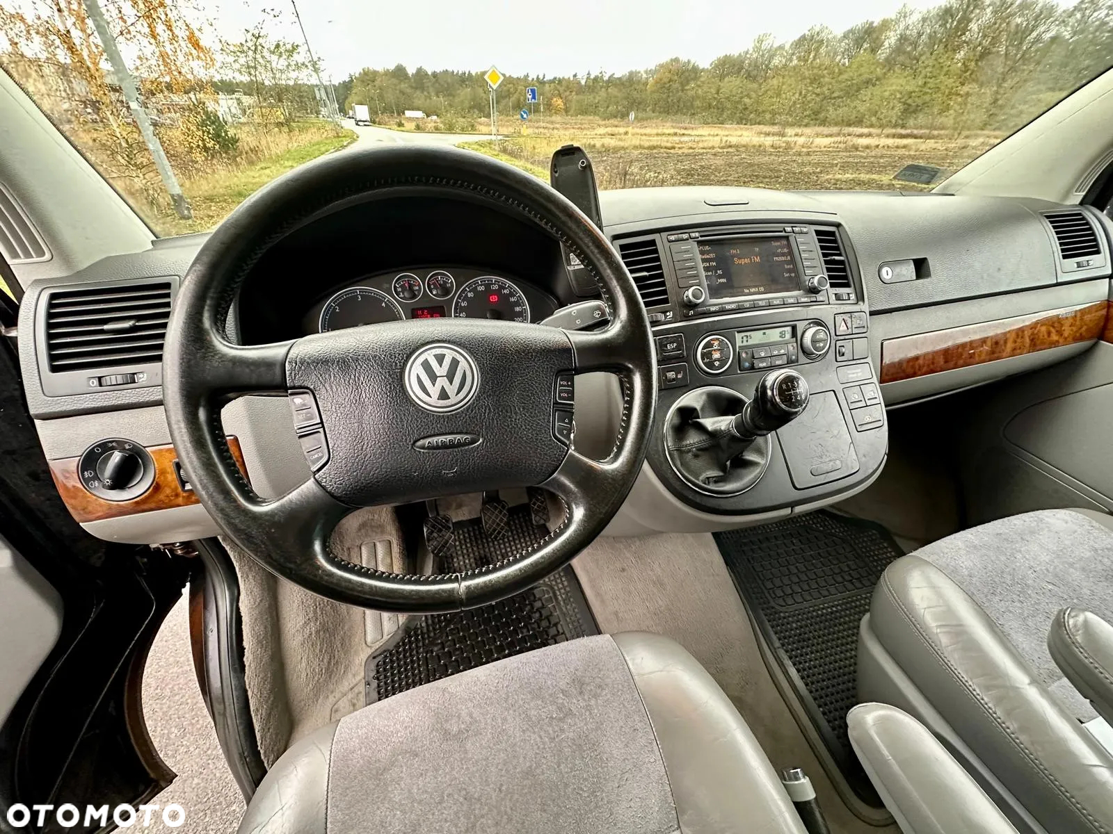 Volkswagen Multivan - 18